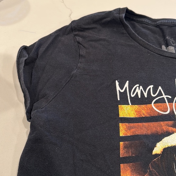 Mary J Blige “Strength of a Woman” T-Shirt - Picture 2 of 8